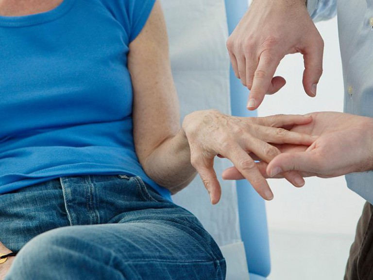 Exercícios físicos e fisioterapia em doenças reumatológicas Dr. Fernando Souza Reumatologista